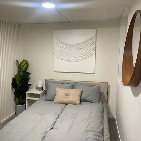 公寓 The Black Door.