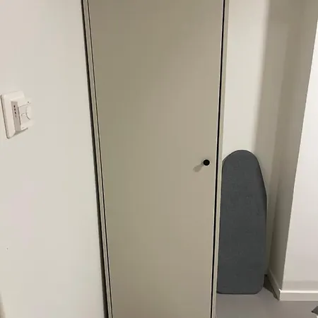 The Black Door. ستافانجر