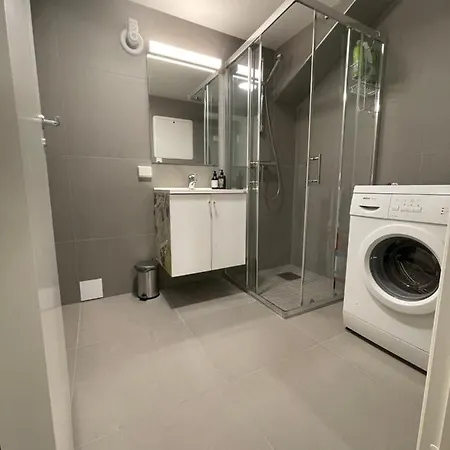 The Black Door. Ставангер